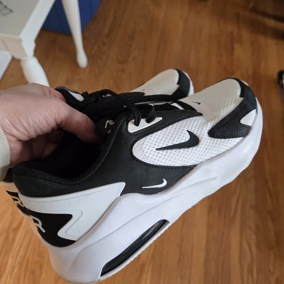 Nike Air Max Bolt Women 7.5 - Picture 3 of 5